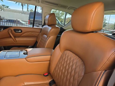 Used 2019 INFINITI QX80 Luxe w/ Proactive Package image 15