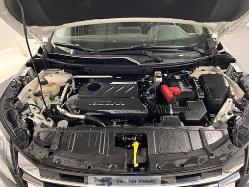 Used 2025 Nissan Rogue SV AWD/4WD image 22
