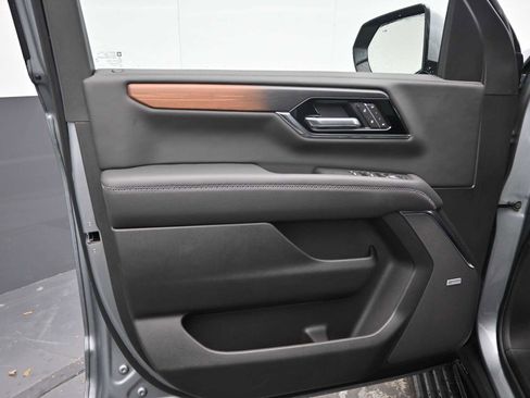 New 2026 GMC Yukon XL Denali w/ Sun & Power Step Package image 10