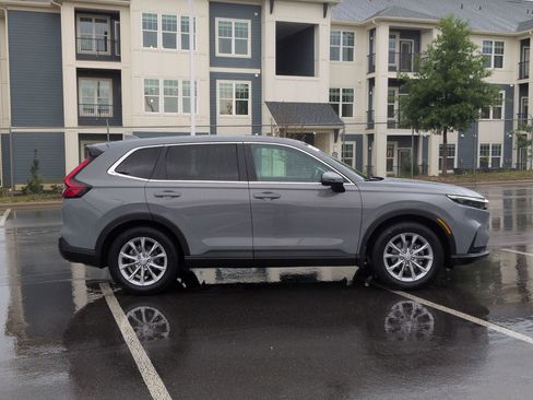 Used 2025 Honda CR-V EX-L image 3