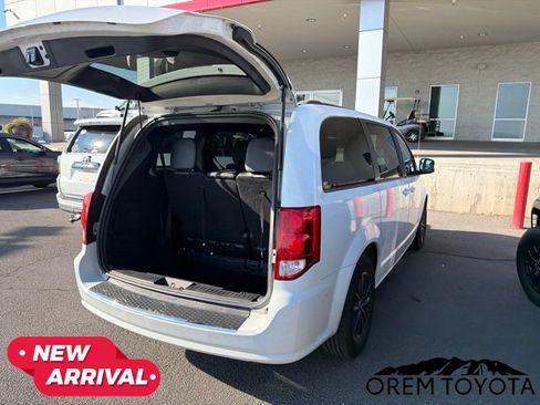 Used 2018 Dodge Grand Caravan GT FWD image 4