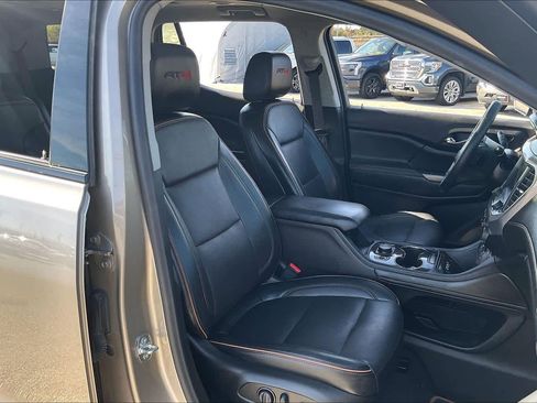 Used 2022 GMC Acadia AT4 w/ Technology Package image 9