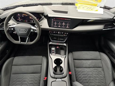Used 2022 Audi e-tron GT Premium Plus w/ Performance Package image 12