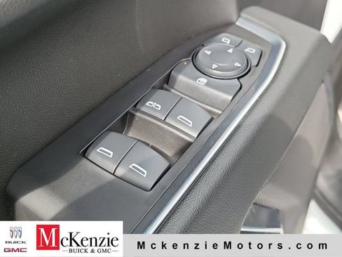 Used 2024 Chevrolet Silverado 1500 LT AWD/4WD image 9