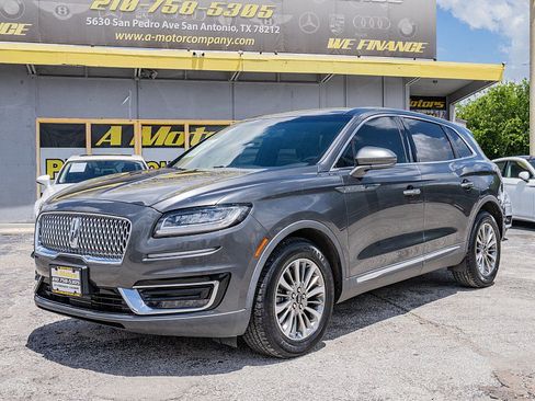 Used 2020 Lincoln Nautilus Reserve FWD image 9