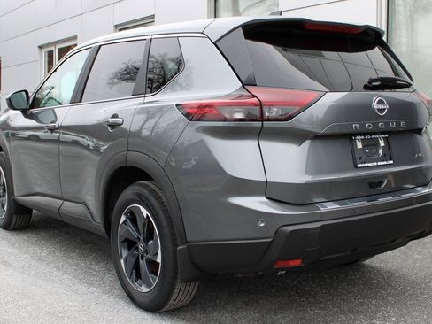 New 2026 Nissan Rogue SV w/ SV Premium Package image 3