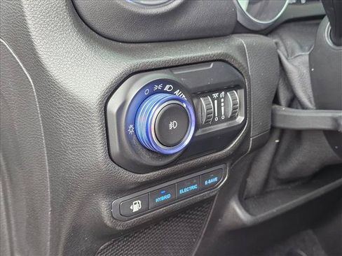 Used 2021 Jeep Wrangler Unlimited Rubicon 4xe w/ Cold Weather Group AWD/4WD image 27