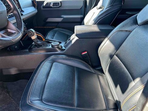 Used 2021 Ford Bronco Badlands image 5