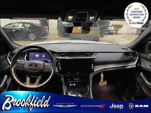 New 2026 Jeep Grand Cherokee Altitude AWD/4WD image 14