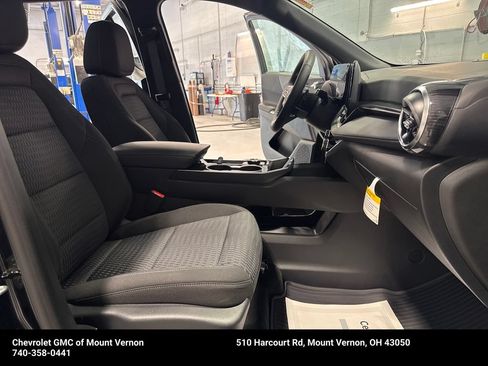 New 2026 Chevrolet Equinox LT w/ Safety and Technology Package AWD/4WD image 33