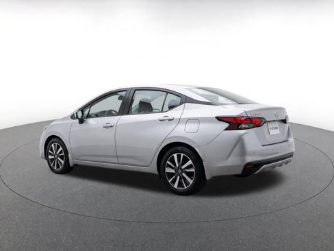 Used 2025 Nissan Versa SV FWD image 5