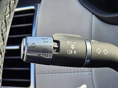 Used 2022 Land Rover Discovery S R-Dynamic image 14