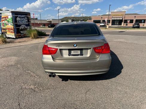 Used 2011 BMW 328i xDrive Sedan AWD/4WD image 4