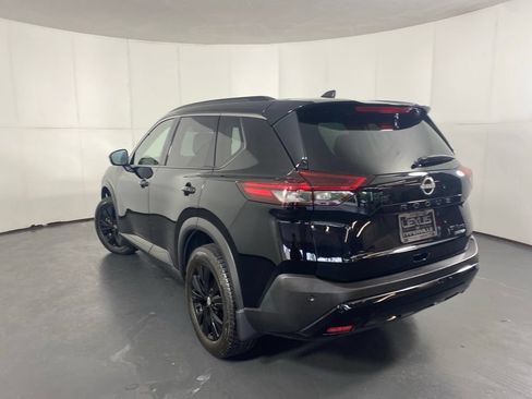 Used 2023 Nissan Rogue SV AWD/4WD image 9