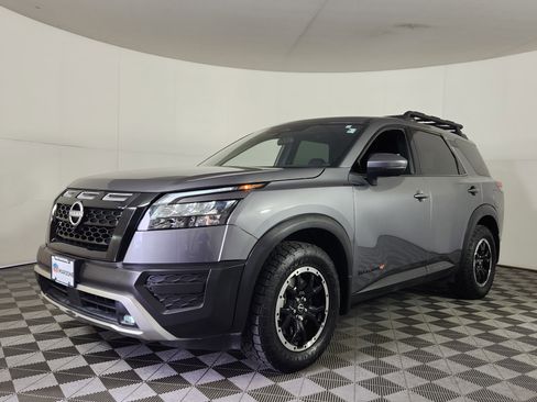 Used 2024 Nissan Pathfinder Rock Creek image 3