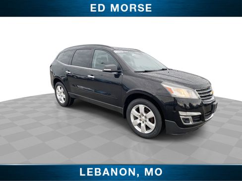 Used 2017 Chevrolet Traverse LT w/ Style and Technology Package FWD image 2