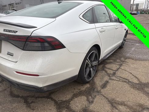 Used 2023 Honda Accord Sport image 12