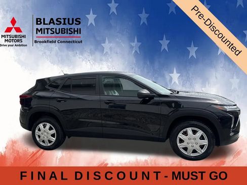 Used 2024 Chevrolet Trax LS FWD image 9