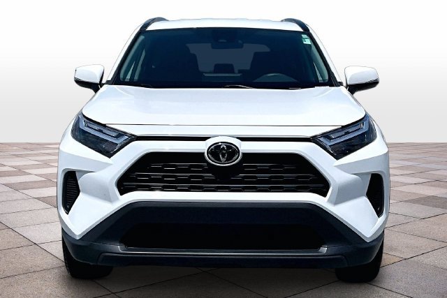 Used 2024 Toyota RAV4 XLE FWD image 3