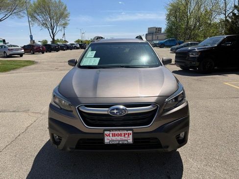 Used 2022 Subaru Outback Premium AWD/4WD image 2