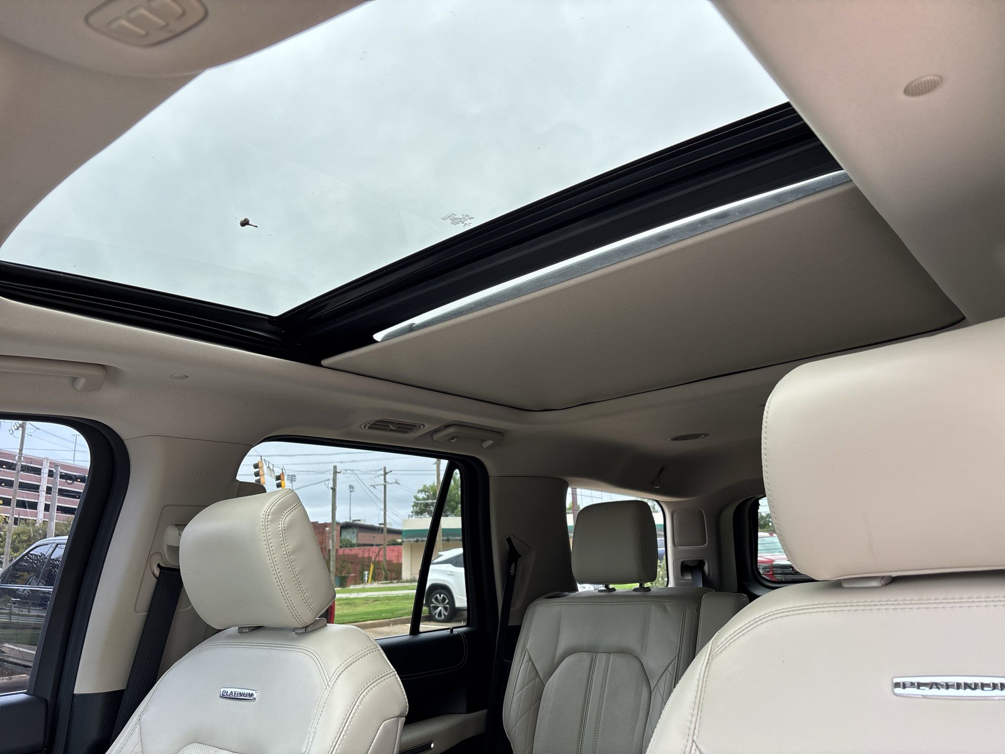 Used 2020 Ford Expedition Platinum AWD/4WD image 16