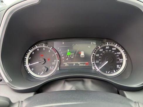 Used 2024 Toyota Highlander XLE image 18