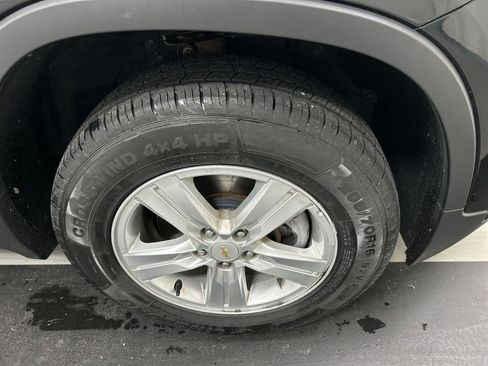 Used 2019 Chevrolet Trax LT w/ LT Convenience Package image 8