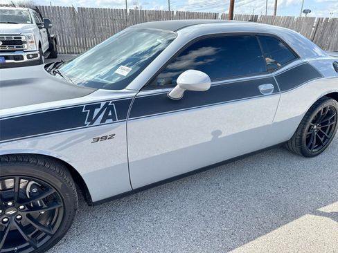 Used 2020 Dodge Challenger R/T Scat Pack w/ T/A Package image 31