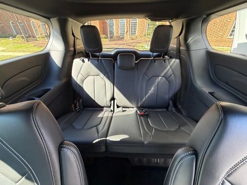 New 2026 Chrysler Pacifica Select w/ S Appearance Package FWD image 12