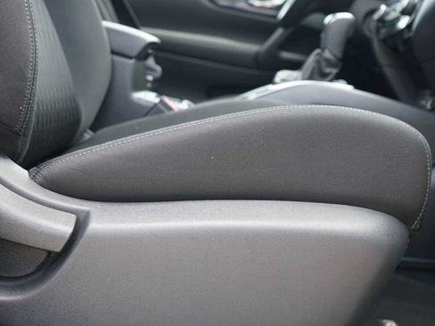 Used 2019 Nissan Rogue SV FWD image 28