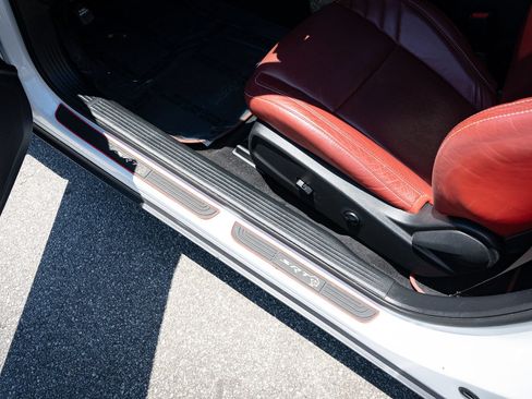 Used 2019 Dodge Challenger SRT Hellcat RWD image 31