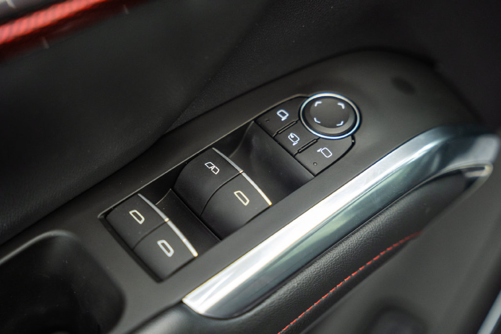 Used 2024 Chevrolet Traverse RS FWD image 50