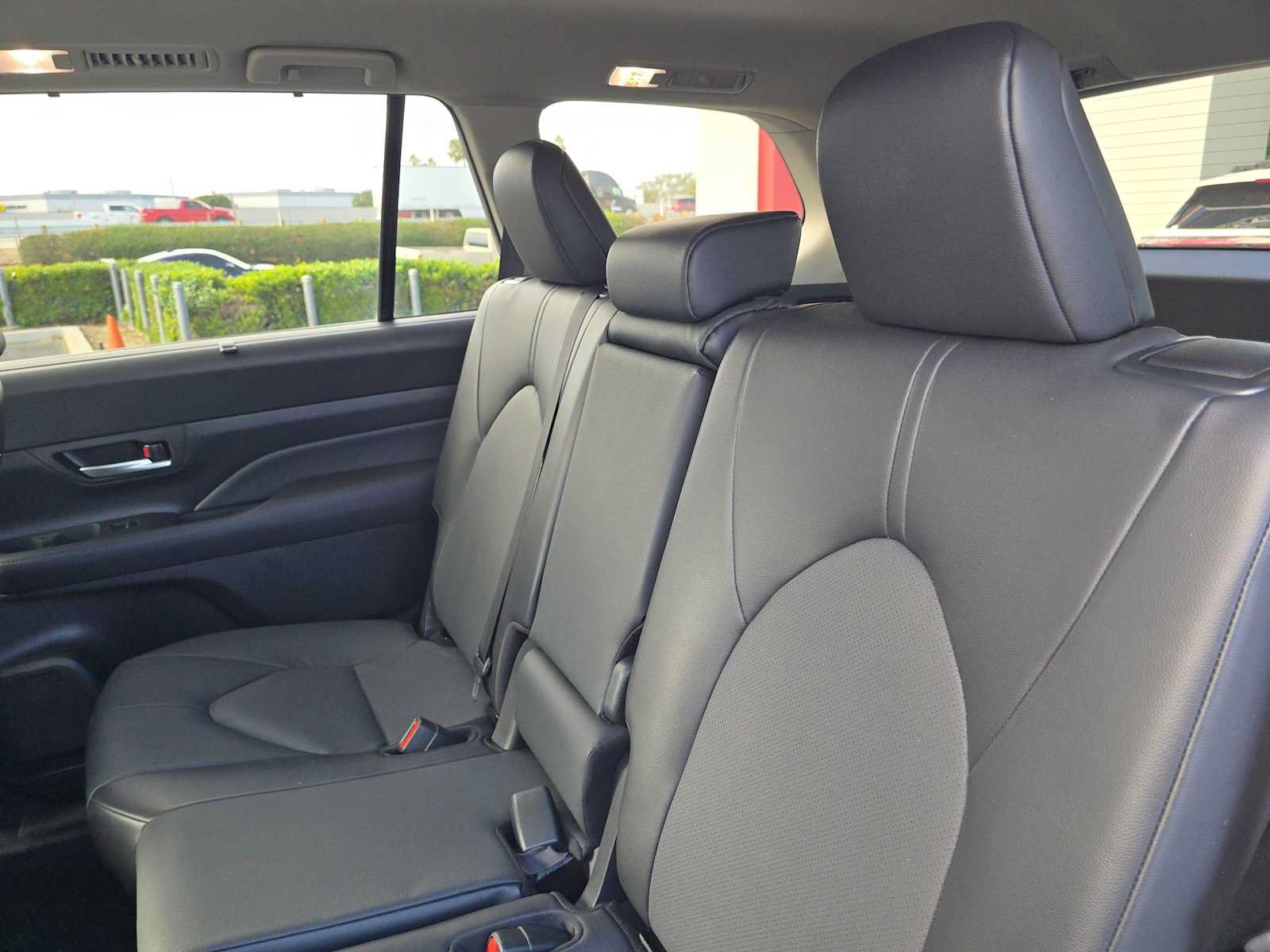 Certified 2024 Toyota Grand Highlander FWD image 19