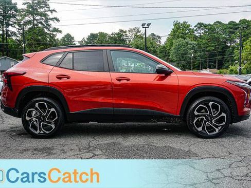 Used 2024 Chevrolet Trax RS w/ Driver Confidence Package FWD image 8