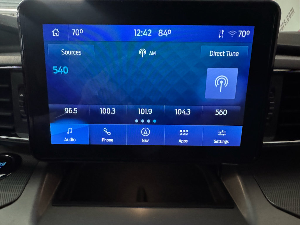 Used 2022 Ford Explorer XLT w/ Equipment Group 202A RWD image 28