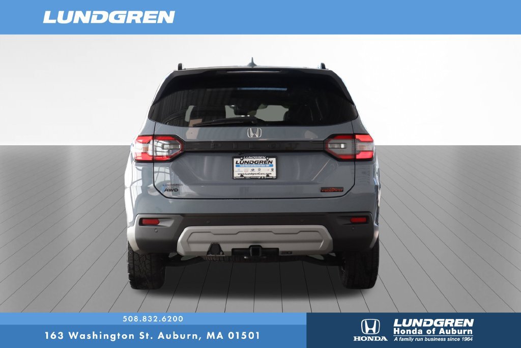 Used 2025 Honda Pilot TrailSport image 35