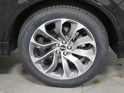 New 2026 Lincoln Aviator 2WD image 17