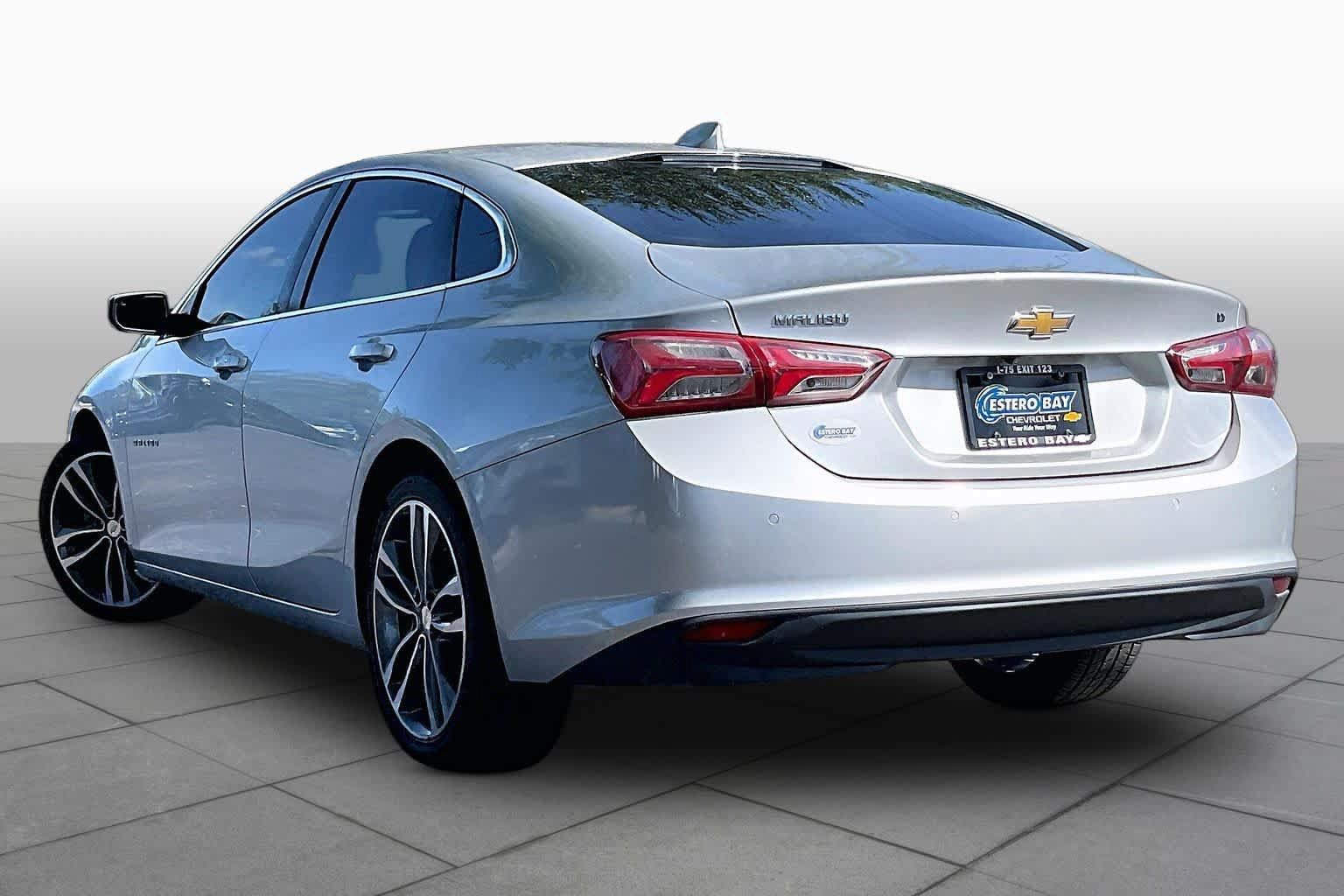 Used 2021 Chevrolet Malibu LT FWD image 12