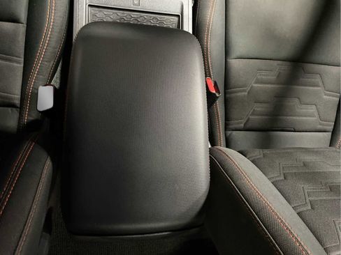 Used 2022 Nissan Frontier PRO-4X image 17