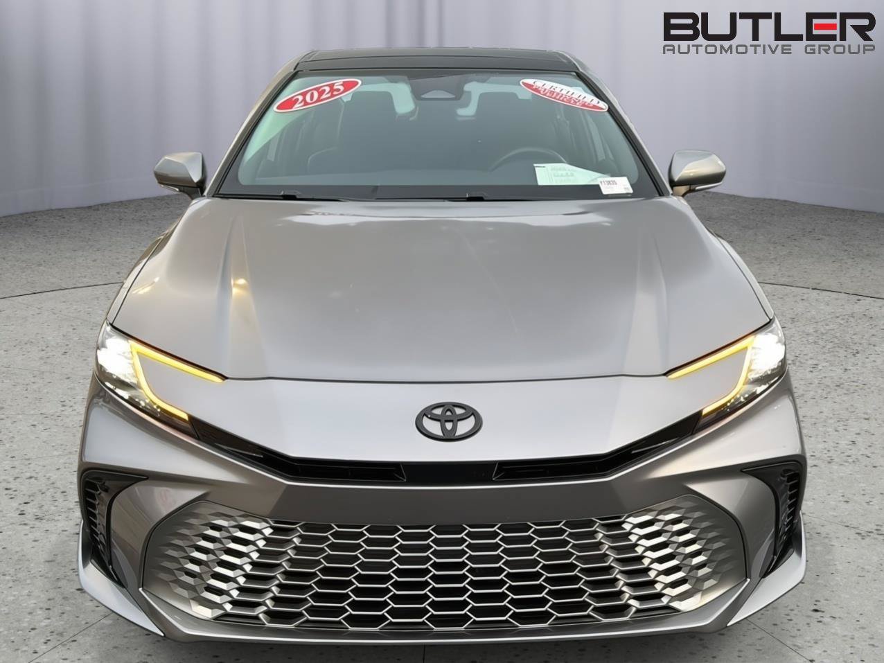 Certified 2025 Toyota Camry XSE FWD image 9