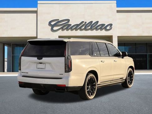 Certified 2024 Cadillac Escalade ESV Sport Platinum w/ LPO, ONYX Package image 4
