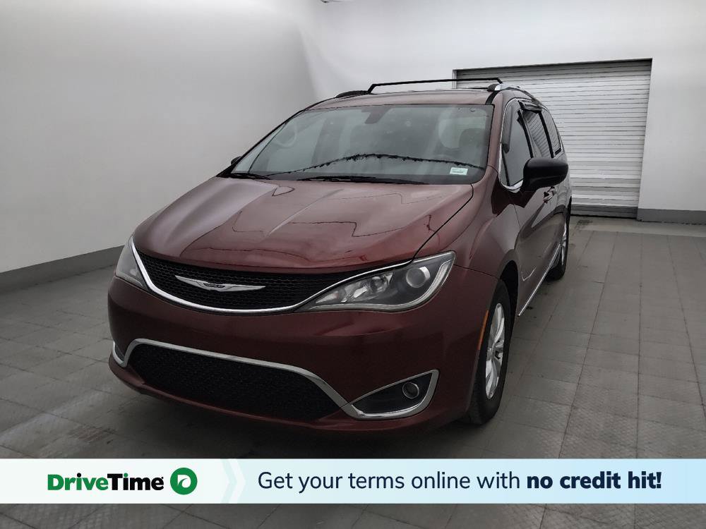 Used 2018 Chrysler Pacifica Touring-L Plus FWD image 1