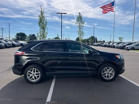 Used 2024 Ford Edge SEL w/ Convenience Package AWD/4WD image 4