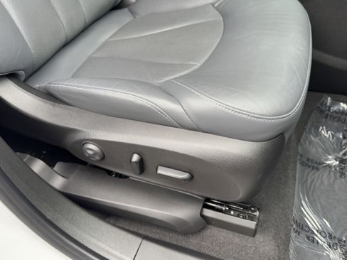 Used 2020 Buick Envision Essence image 21