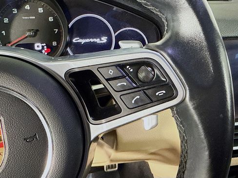Used 2021 Porsche Cayenne S image 15