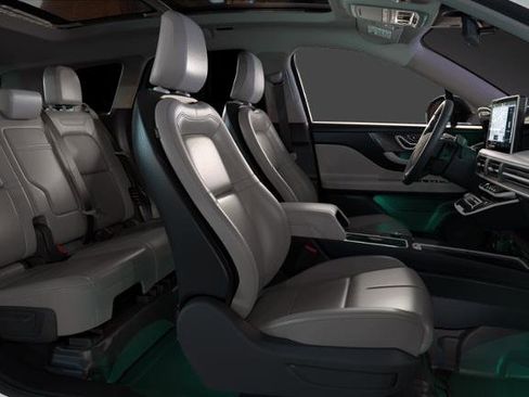 New 2025 Lincoln Corsair AWD w/ Equipment Group 101A image 27