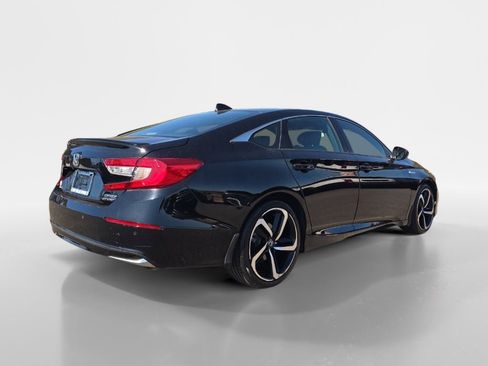 Used 2022 Honda Accord Sport image 3