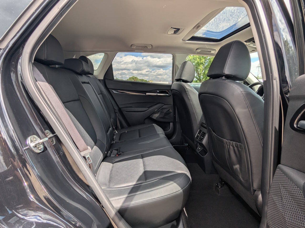 Used 2021 Kia Seltos EX AWD/4WD image 15