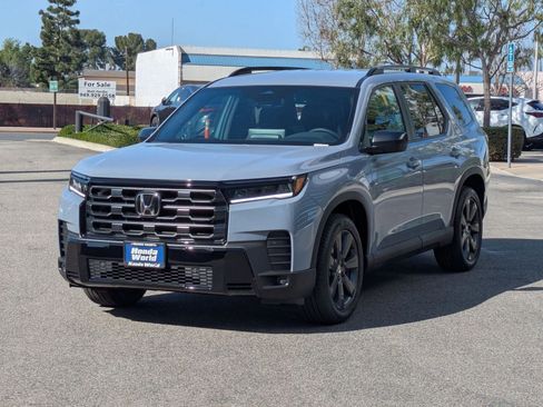 New 2026 Honda Pilot Sport image 3