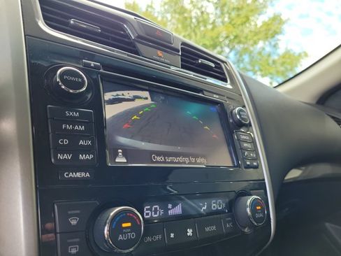 Used 2015 Nissan Altima 2.5 SL w/ Technology Package FWD image 28